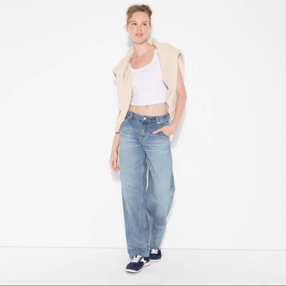 Women's 90's Mid-Rise Relaxed Straight Jeans Wild Fable™ Light Wash -12